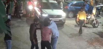Video: दिल्ली में दरिंदों का आतंक!, बहस के बाद सरेआम कर डाली युवक की हत्या