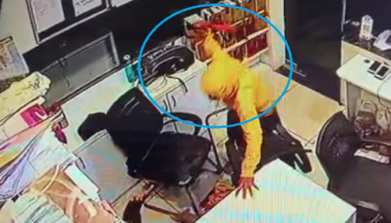 Petrol pump attacked by miscreants, horrific incident caught on CCTV