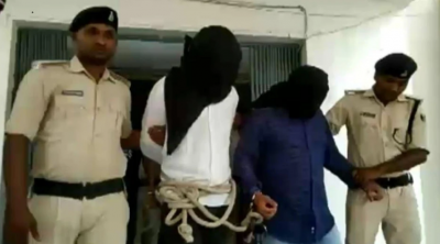 Police arrest 5 smugglers with 42 KG ganja