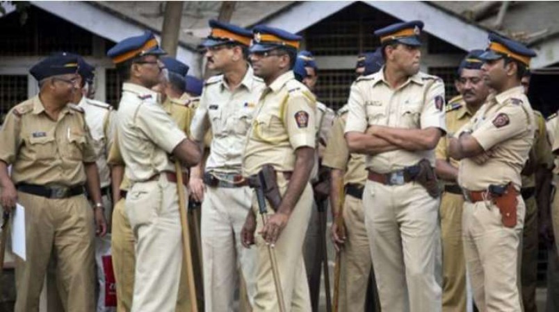 बिहार: दो एके 47 राइफल लहराते युवक के विडीयो वायरल, पुलिस जांच में जुटी