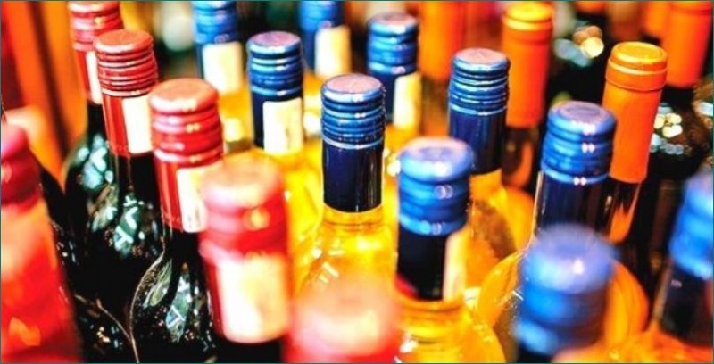 आंध्र प्रदेश में शराब पाबंदी की कोशिशों के बीच बढ़ा अवैध शराब का कारोबार