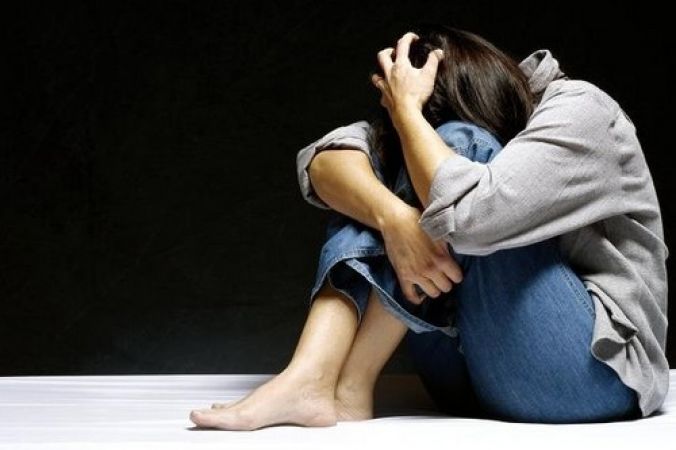 PAK मूल के गिरोह ब्रिटेन में श्वेत लड़कियों को यौन शोषण का बनाते है शिकार