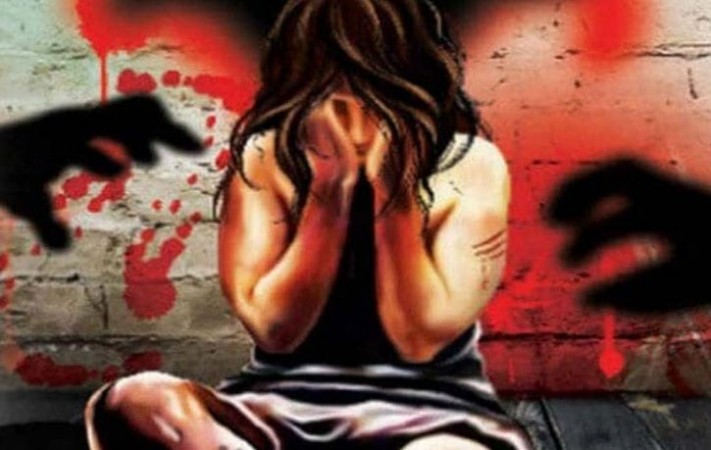 Mumbai: man throws woman from train after raping her
