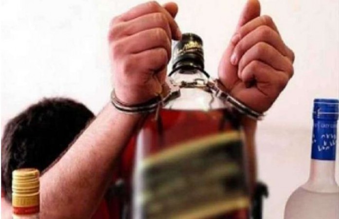 नशे के सौदागरों पर बड़ा एक्शन, 9 ट्रक शराब जब्त, 9 तस्कर गिरफ्तार