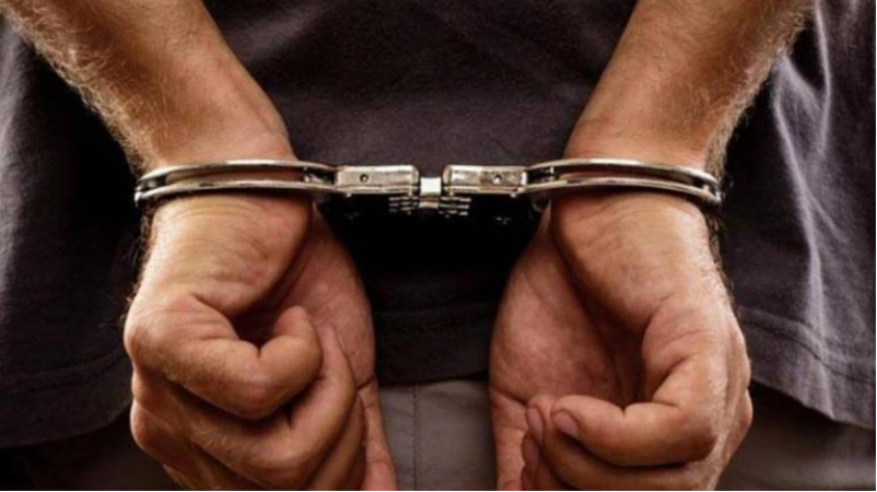 35 लाख रुपए के बिस्कुट से भरा ट्रक लेकर भाग रहे बदमाशों को पुलिस ने किया गिरफ्तार