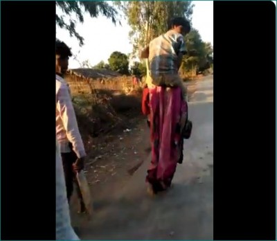 Madhya Pradesh: Jeth sitting on shoulder of woman walked till 3 km, know the matter