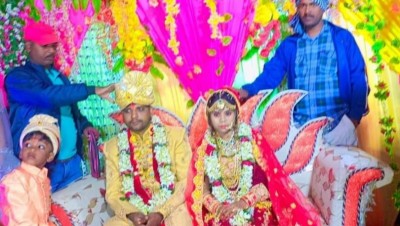 Newly married woman's body found hanging, investigation started