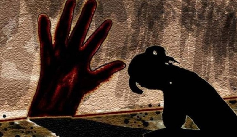 56-year-old contractor raped a minor, mother said - shut up