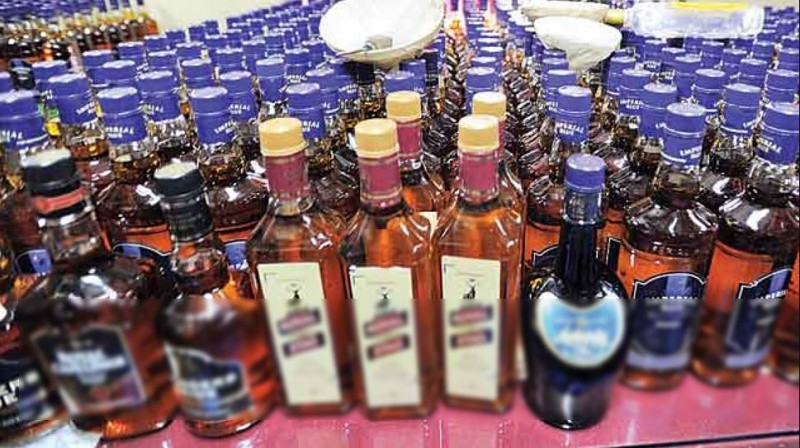 गोपालगंज: उत्पादन विभाग ने पकड़ी अवैध शराब की बड़ी खेप, तीन तस्कर गिरफ्तार