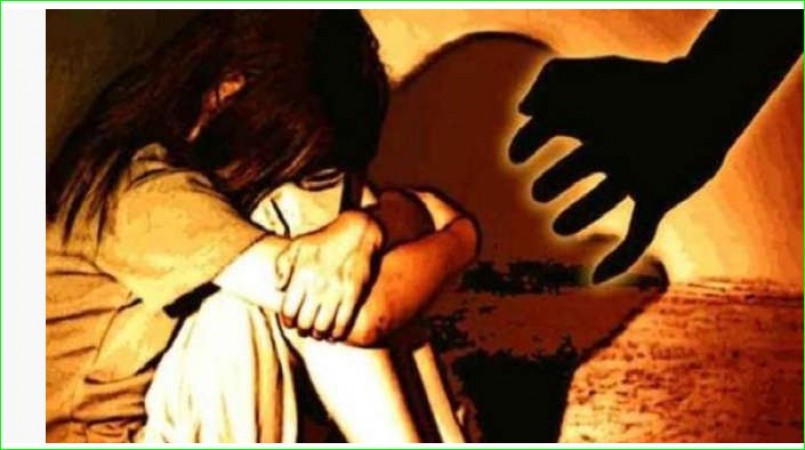 Man rape minor girl on the pretext of giving sweet