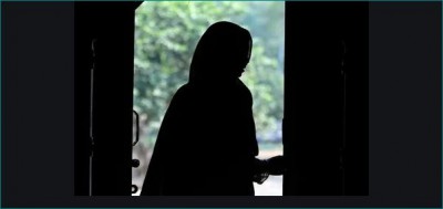 Woman accuses husband of giving triple talaq over phone
