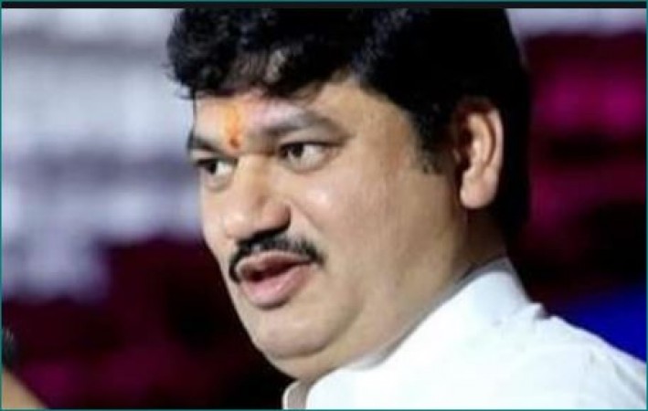 Minister Dhananjay Munde clarifies on accusation of rape