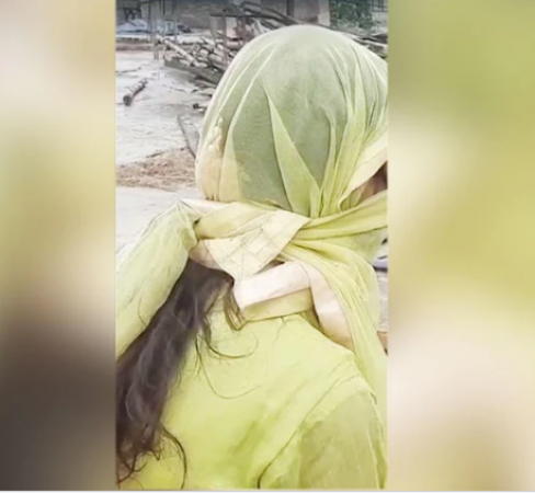 'हर दिन 20 से 25 लोग मेरा बलात्कार करते हैं...' वीडियो शेयर कर लड़की ने लगाई मदद की गुहार