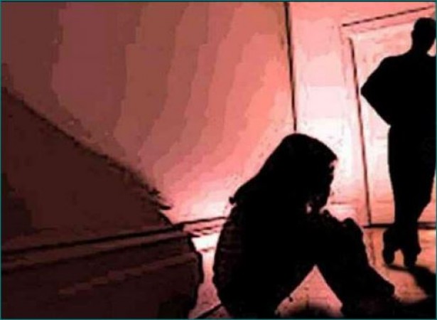 Minor girl commits suicide being molested by neighbour