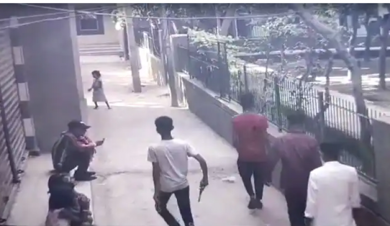 Delhi: Minor shoots man to avenge father's beating