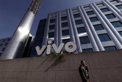 वीवो ने अपने 100 कर्मचारियों के खिलाफ रिपोर्ट दर्ज करवाई