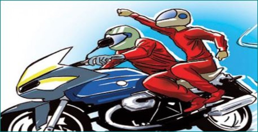 बाइक सवार बदमाशों ने लुटे 75 हजार रुपये, जांच में जुटी पुलिस