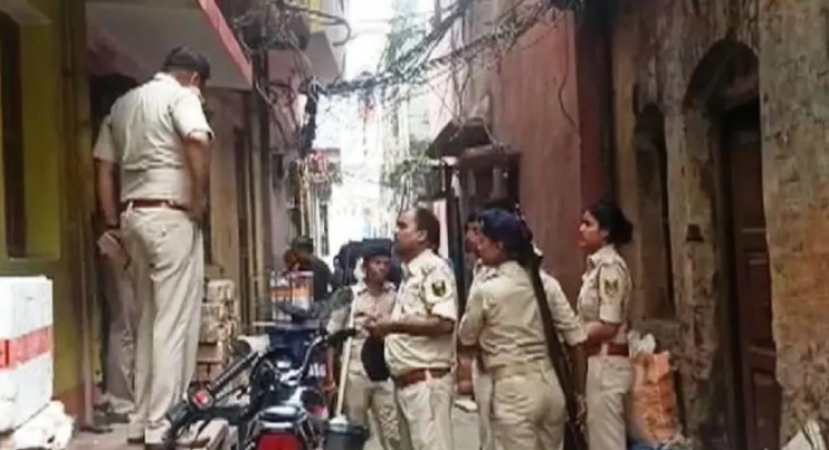 Business of prostitution was running in posh area, suddenly police arrived