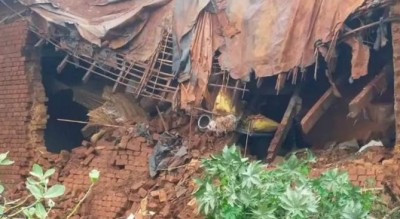 भारी बारिश के चलते कच्चा मकान गिरा, मलबे में दबने से पति-पत्‍नी की मौत