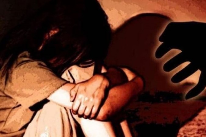 नाबालिग का अपहरण कर बलात्कार करने के दोषी को 20 साल की जेल, 33 हज़ार रुपए जुर्माना