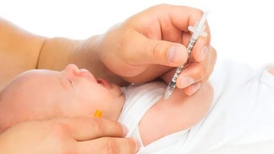 मासूमों के जीवन से खिलवाड़, 400 से अधिक बच्चों को लगा दिया एक्सपायर्ड टीका
