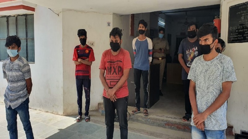 Police buster Fake call center, 7 people arrested
