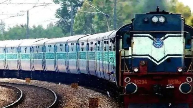 Woman went to toilet in train, then did not return