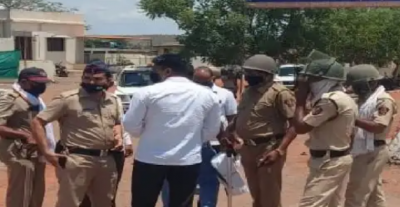 Maharashtra: Hingoli natives attack police station, 7 policemen injured
