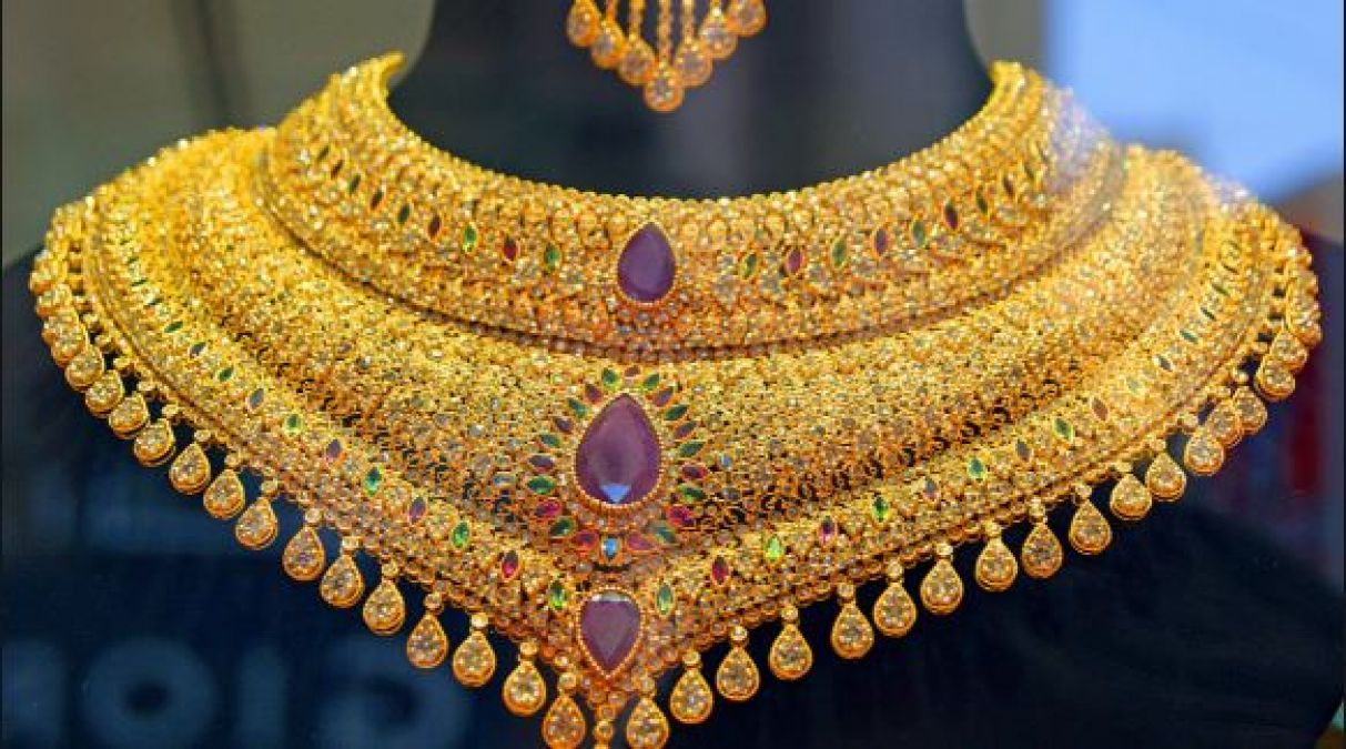 MP: Boyfriend's addicted girlfriend that gave 80 lakh jewels to recover from debt