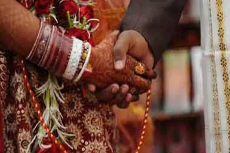 Bride breoke marriage after seeing groom at door