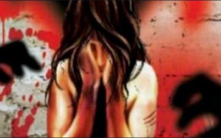 मथुरा: दूध लेने गई युवती को जबरन गाड़ी में खींचकर सामूहिक दुष्कर्म, केस दर्ज