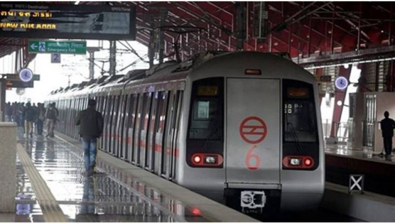 DMRC warned scoundrels cheating in the name of getting jobs in Delhi Metro