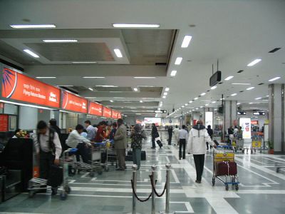 दिल्ली: IGI हवाई अड्डे पर संदिग्ध वस्तु के साथ एक व्यक्ति अरेस्ट