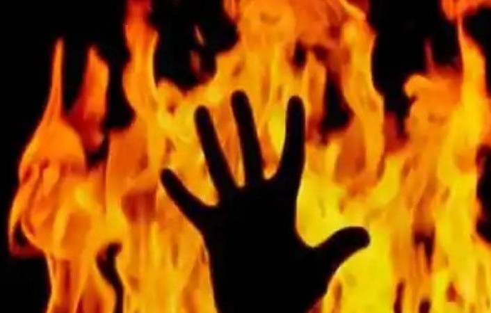 Young man set his uncle on fire due to money matters