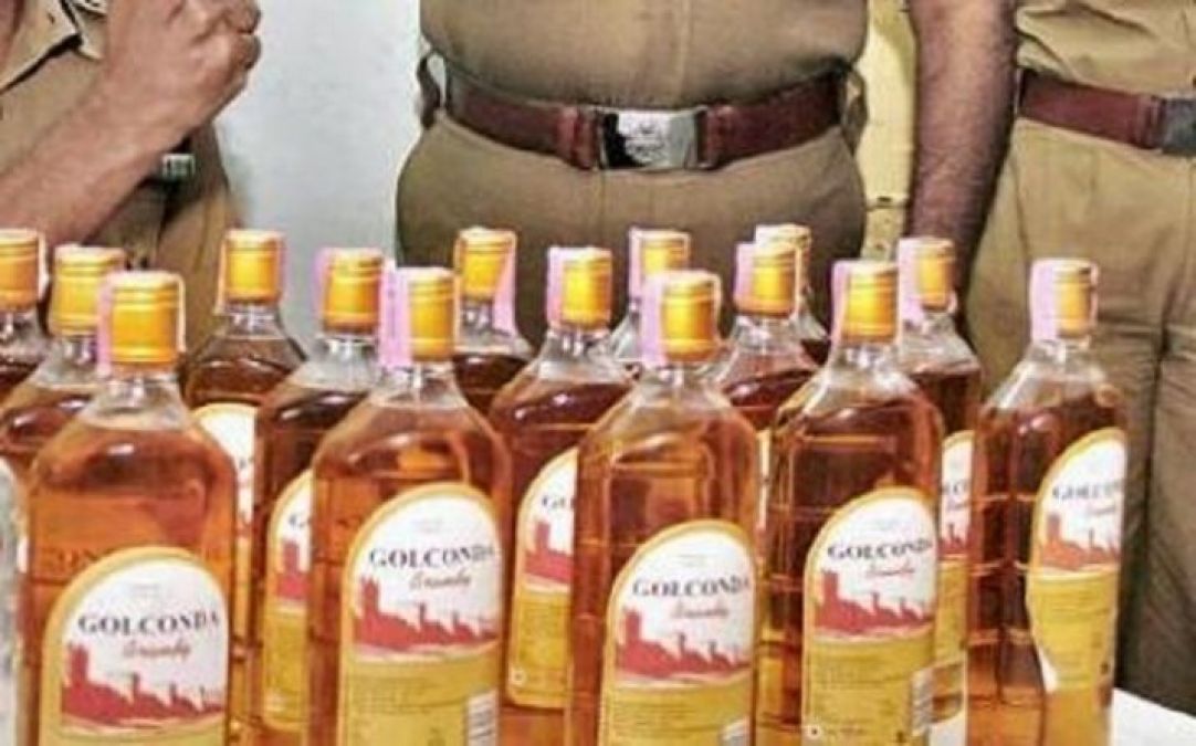 पुलिस ने शराब के अवैध तरस्करों को किया गिरफ्तार, 45 लाख की शराब जब्त