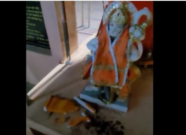 Muslim man vandalised Hanuman's statue by chanting 'Jai Shri Ram'