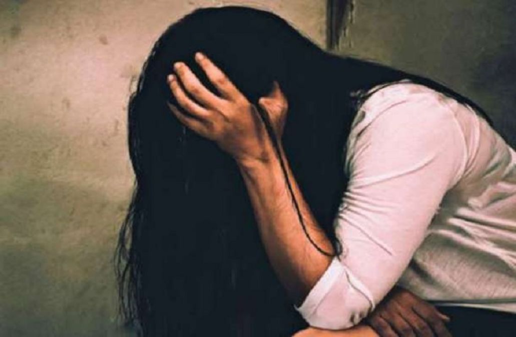 4 miscreants gang-raped wife in front of husband, Police started ...
