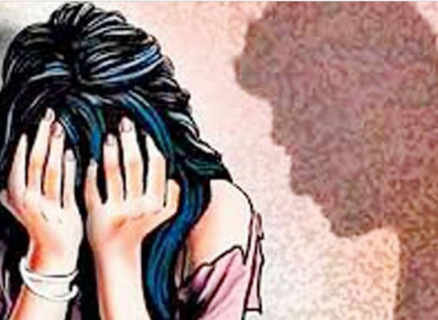 अलवर में विवाहित महिला के साथ दुष्कर्म, केस दर्ज ना हो इसलिए भांजे से जबरन करवाया बलात्कार