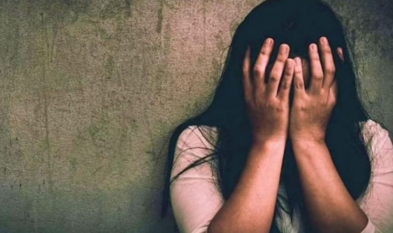 शर्मनाक: पिता और भाई ने ही किया नाबालिग लड़की का बलात्कार, दोनों दरिंदे गिरफ्तार
