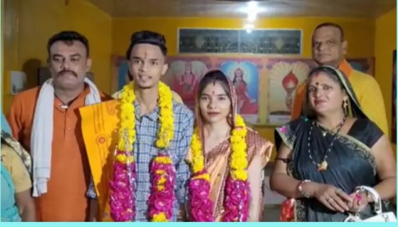 प्यार में मुस्लिम युवती ने हिंदू धर्म अपना कर किया विवाह