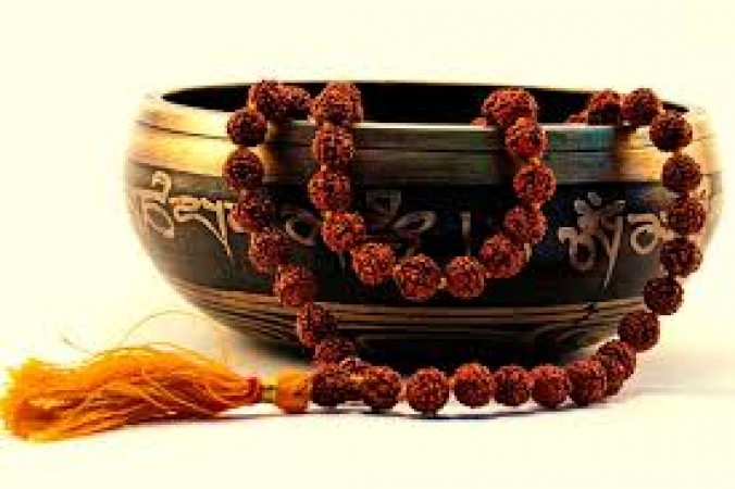 Should one wear Rudraksha while going to toilet? Know here