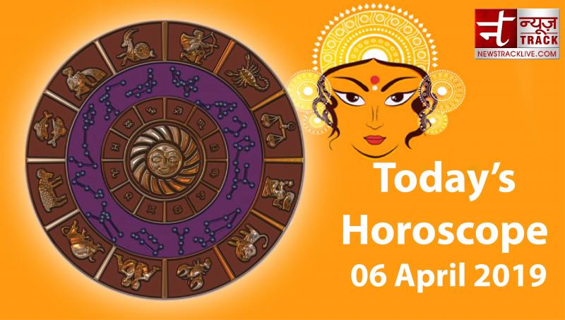 Daily Horoscope: Today, these four zodiac sign needed to be extremely alert in monetary issues