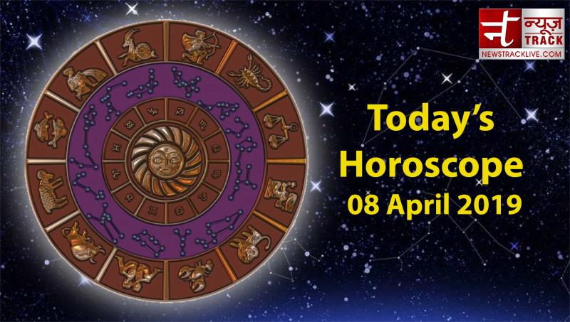 Daily Horoscope: Today These four zodiacs get betrayal by nearer and these four get fate….read inside