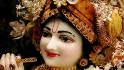 Please Lord Krishna on the special day of Janmashtami
