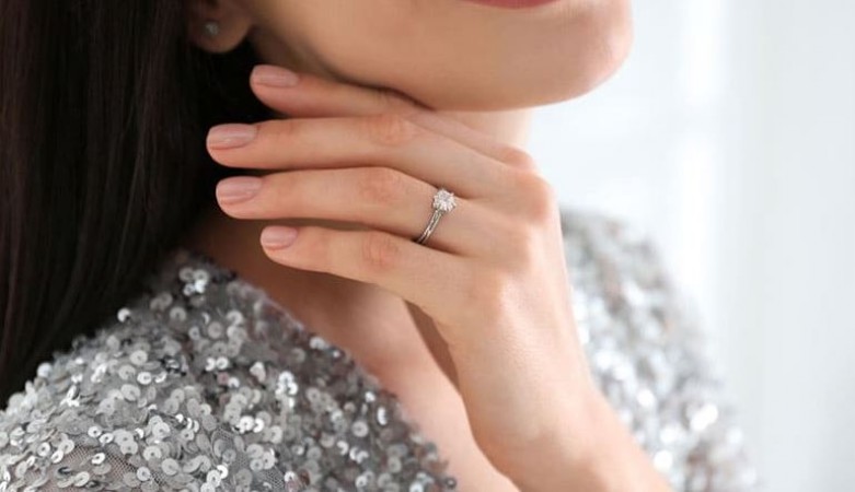 Know Which Finger Is Auspicious for Wearing a Silver Ring