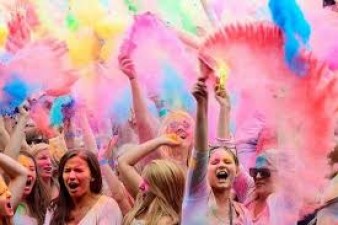 To become rich, do this thing on Holi