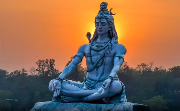 These huge statues of Lord Shiva are present all over the country, make a plan to visit this Sawan