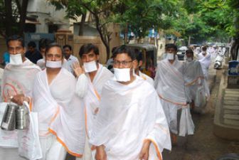 Muhapatti : Why Jain Monks wear cloth t cover their mouth? know detail here