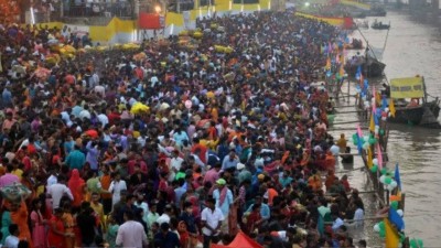 Patna's Ganga Ghats All Set for Chhath Puja as Thousands Prepare to Offer Arghya