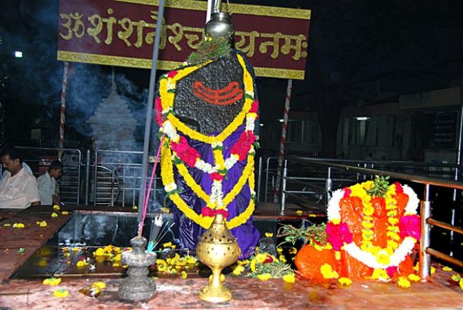 Shani Amavasya falls on  18-11-17